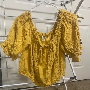 American eagle off the shoulder top